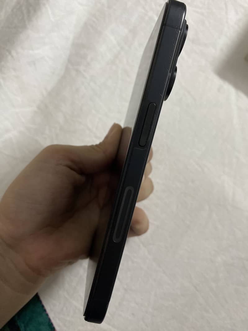 Apple iPhone 15 Pro 2