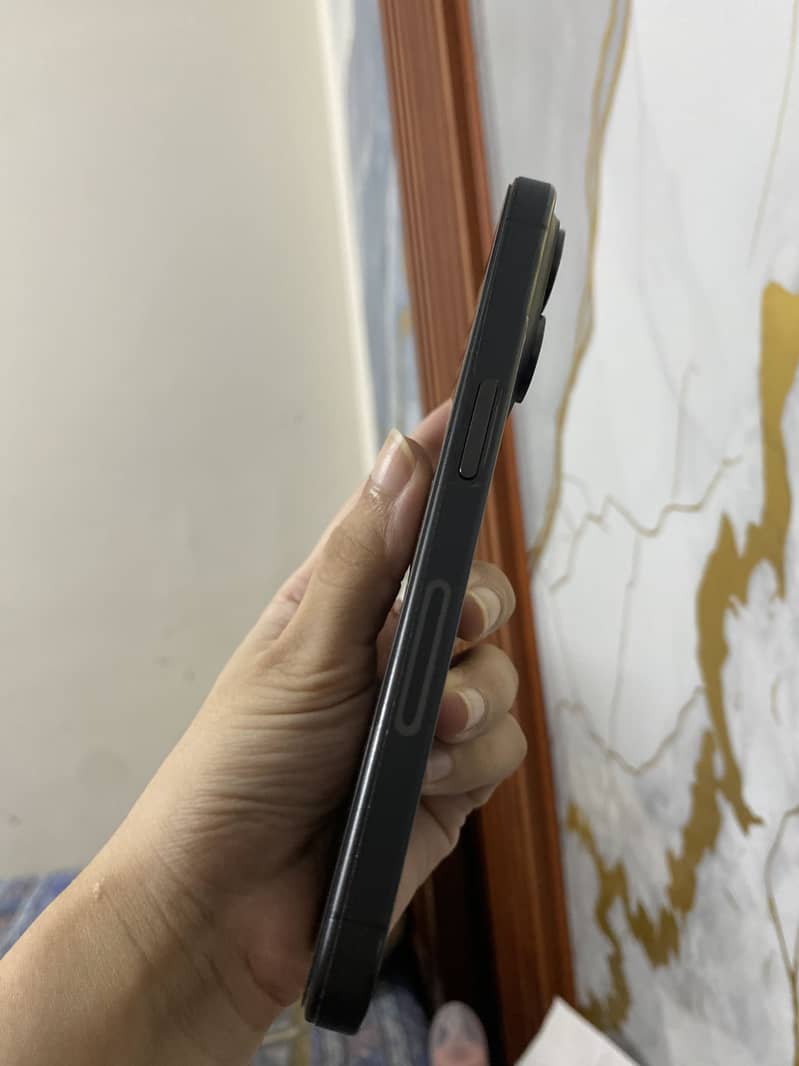 Apple iPhone 15 Pro 6