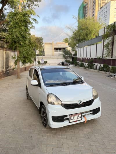 Daihatsu Mira 2015