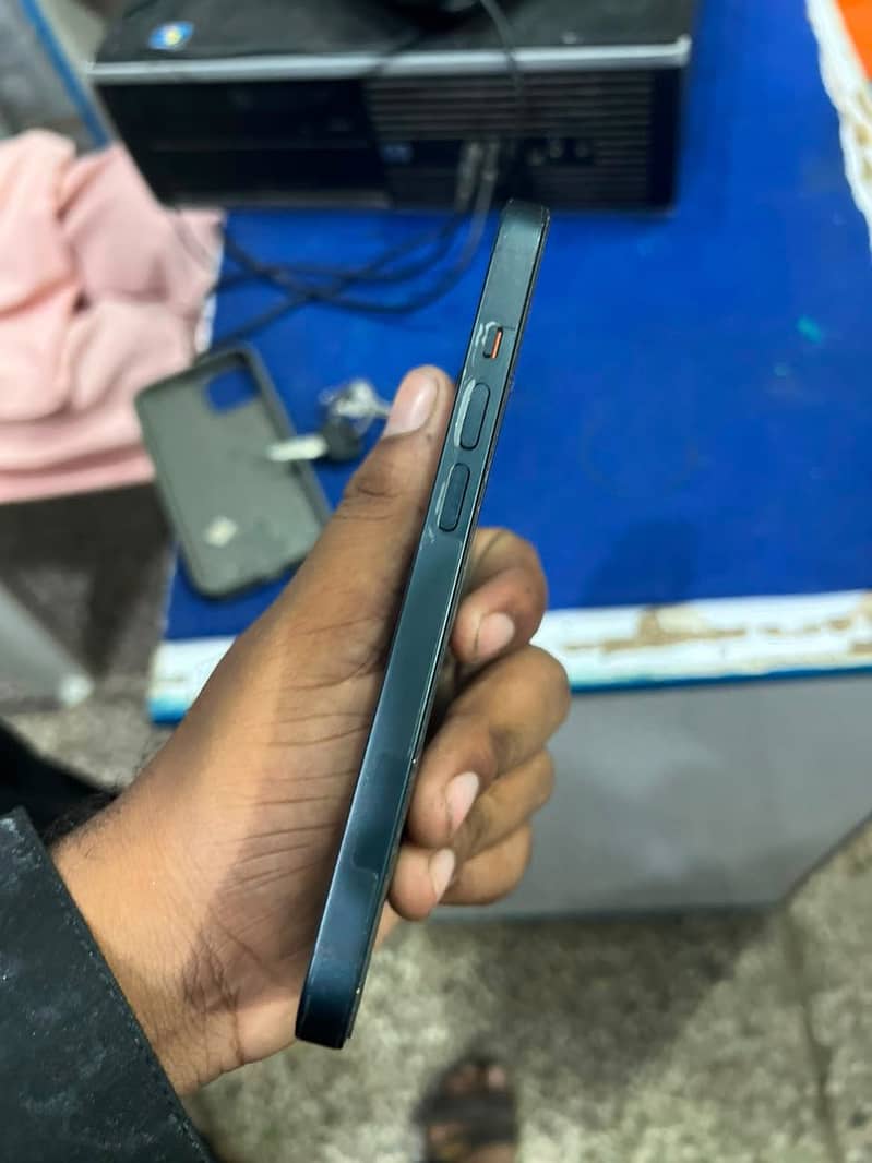 Apple iPhone 14 2