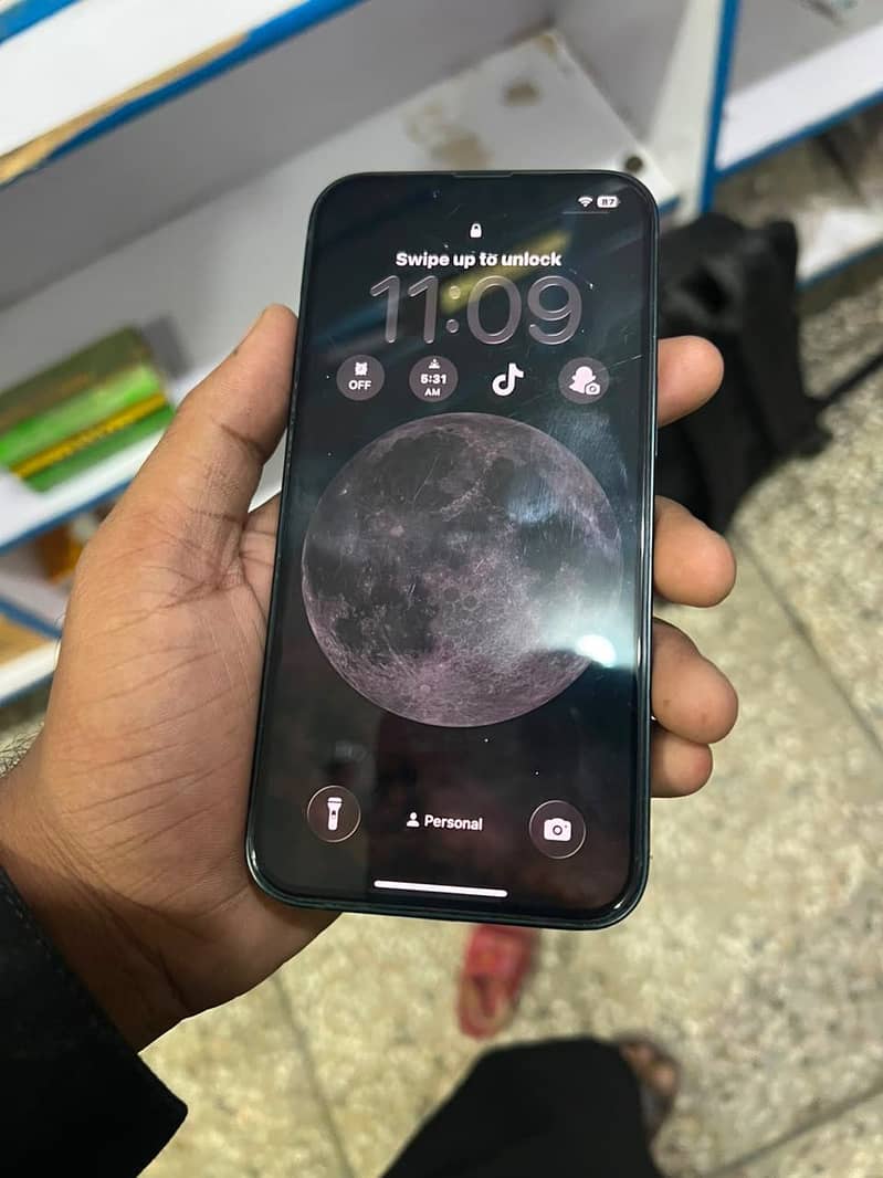 Apple iPhone 14 3