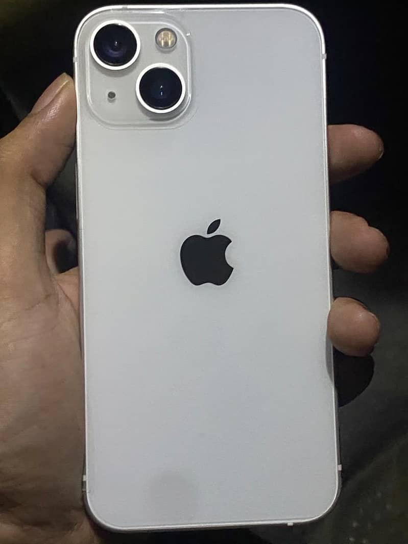 Apple iPhone 13 0