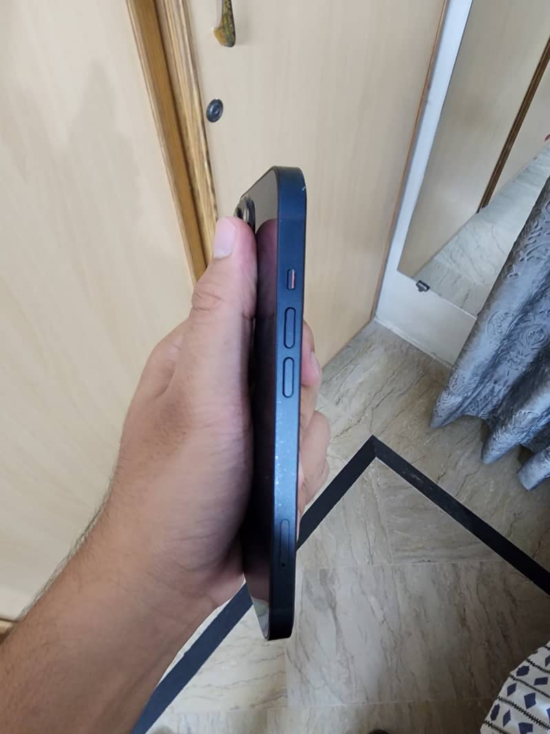 Apple iPhone 13 3