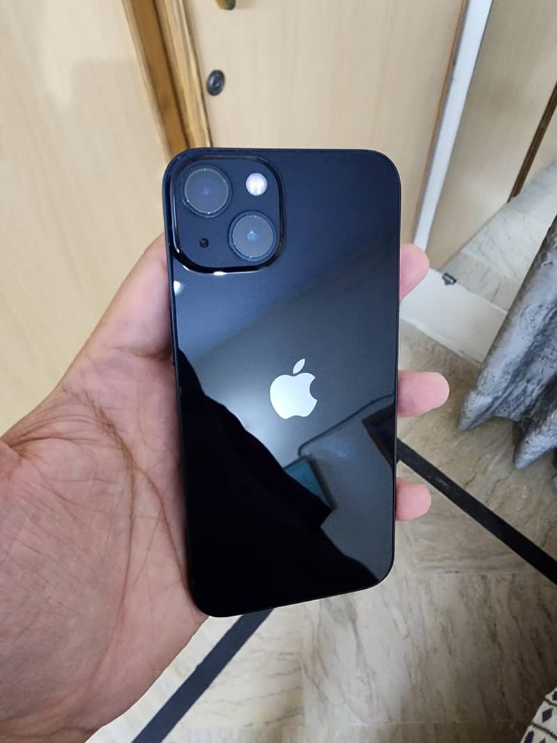 Apple iPhone 13 0