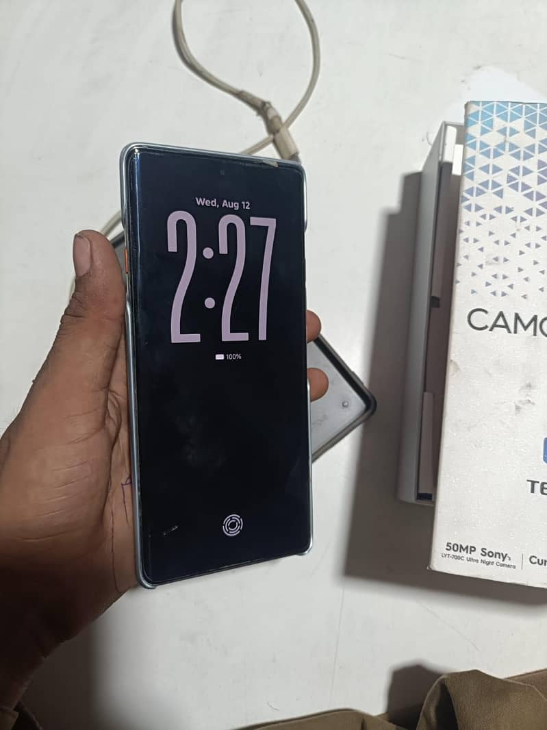 Tecno CAMON 40 Pro 1