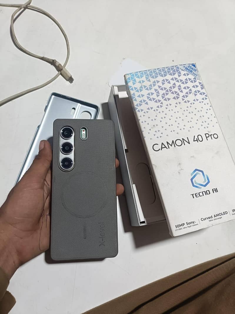 Tecno CAMON 40 Pro 5