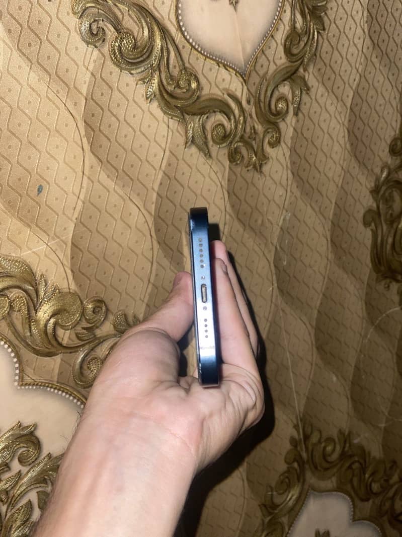 Apple iPhone 14 plus 3