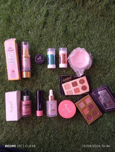 MAKEUP