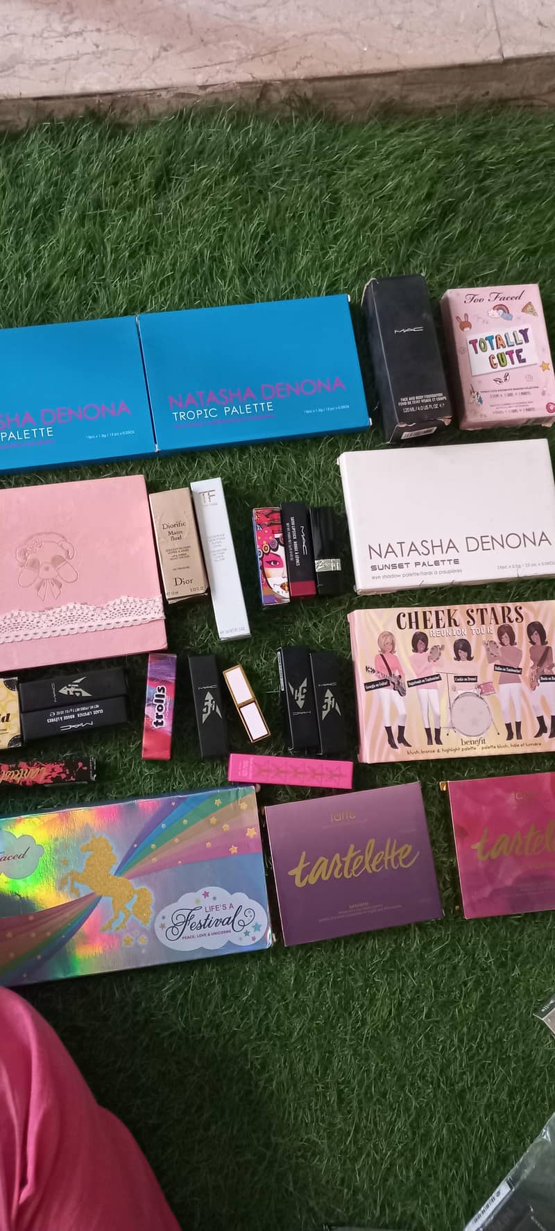 MAKEUP 6