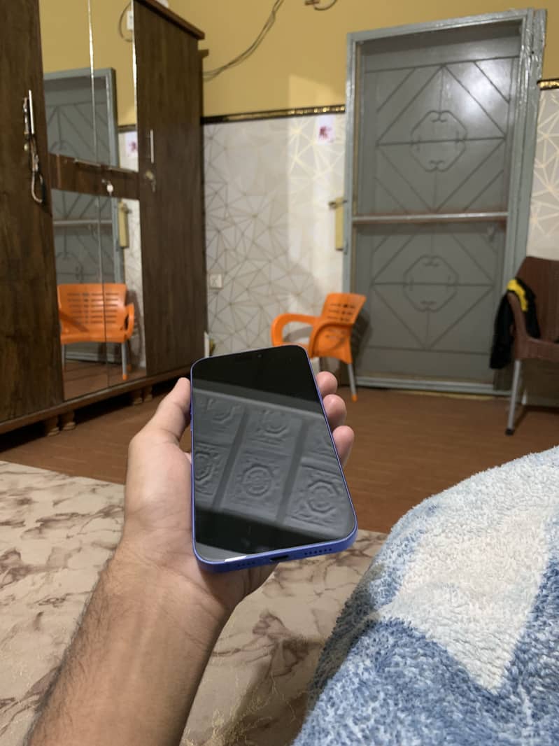 Apple iPhone 16 Plus 1