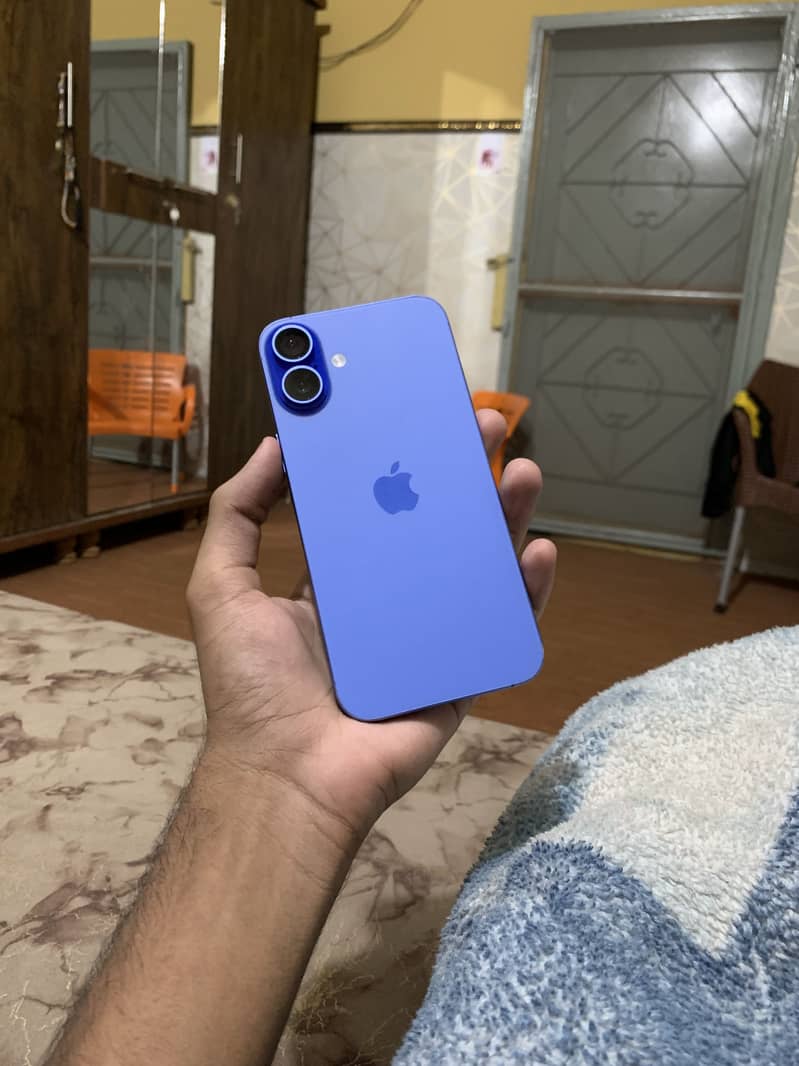Apple iPhone 16 Plus 2