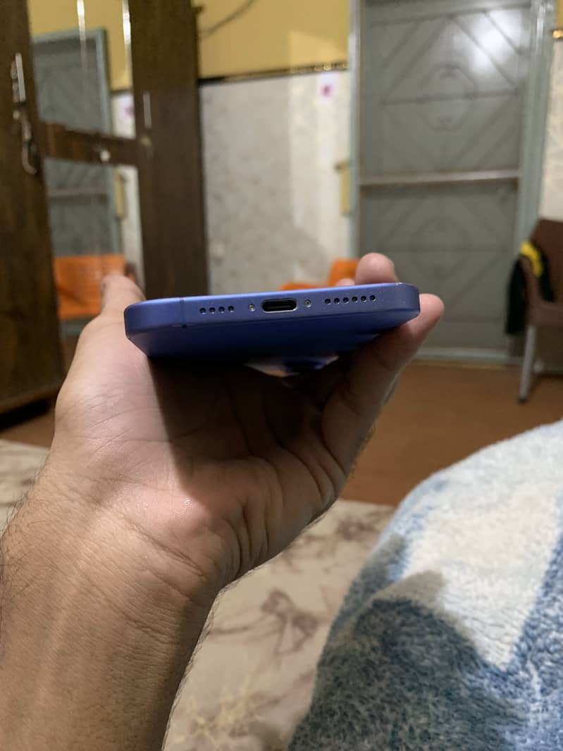 Apple iPhone 16 Plus 6