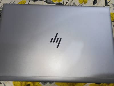 Hp elite book core i7 8 gen (16/256) size 15 inches