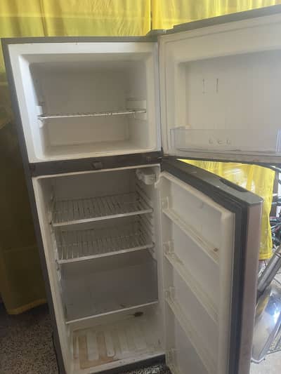 Used Refrigerator for Sale – Reasonable Price