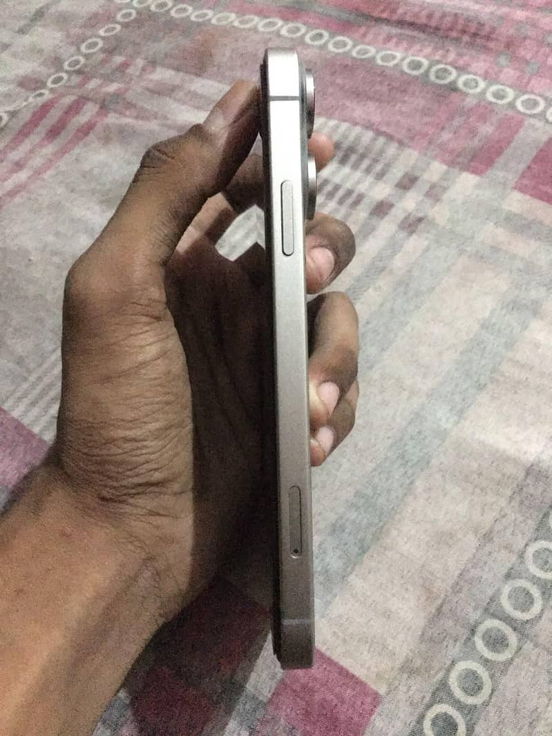 Apple iPhone 11 4