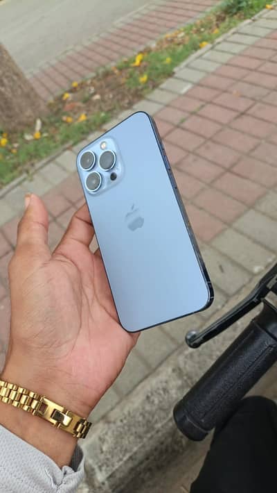 Apple iPhone 13 Pro jv
