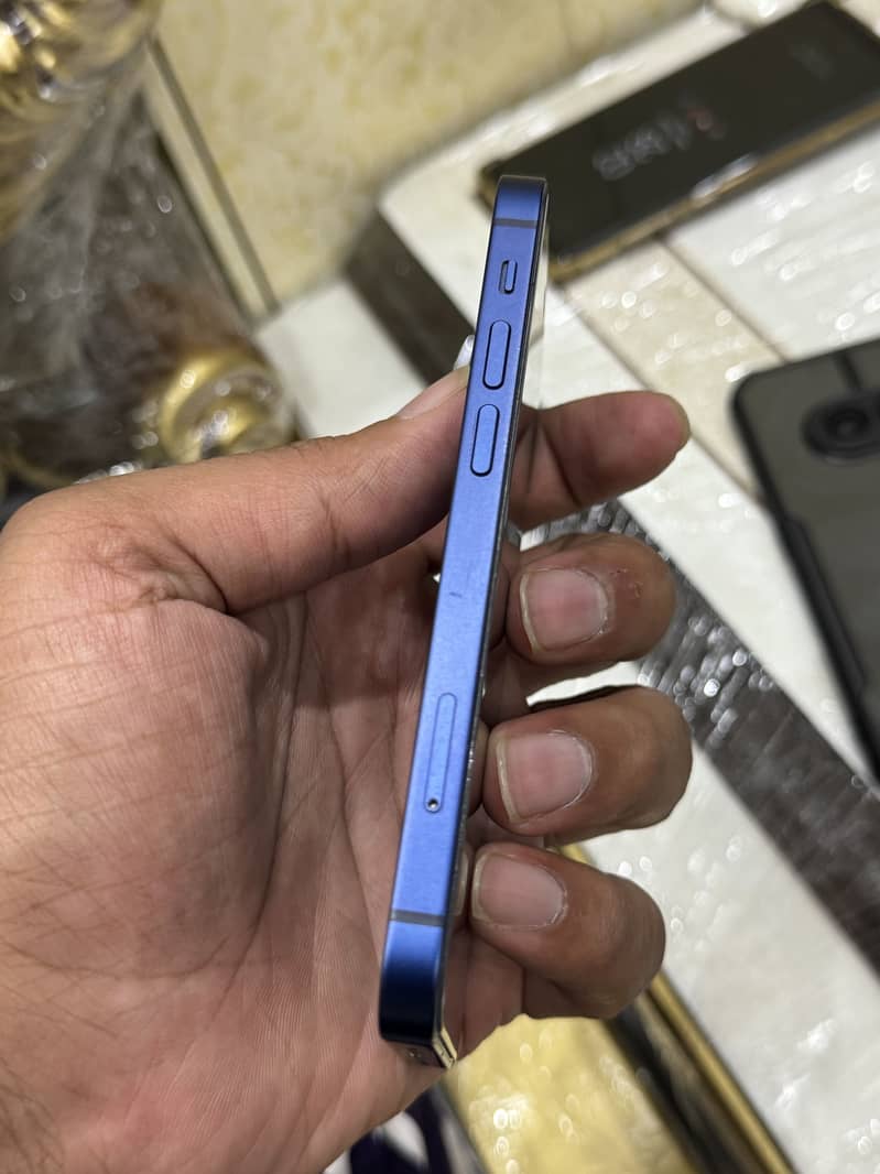 Apple iPhone 12 mini 2