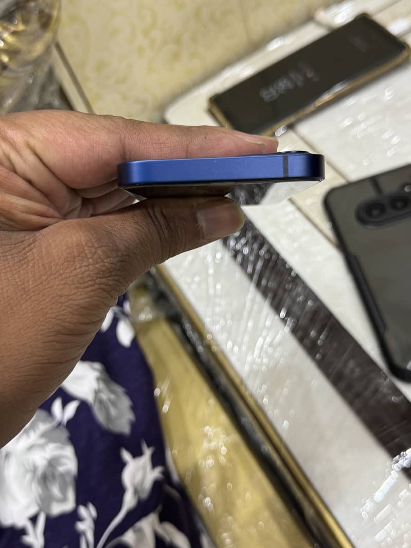 Apple iPhone 12 mini 5