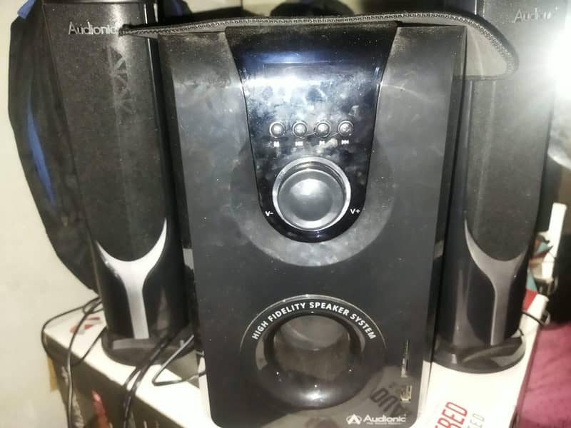 speakers 2