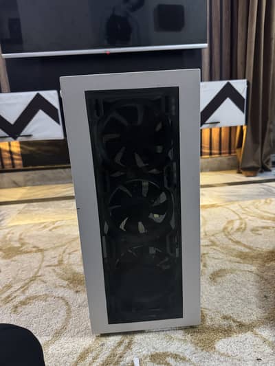 Thunder white color pc case with 3 rgb fans