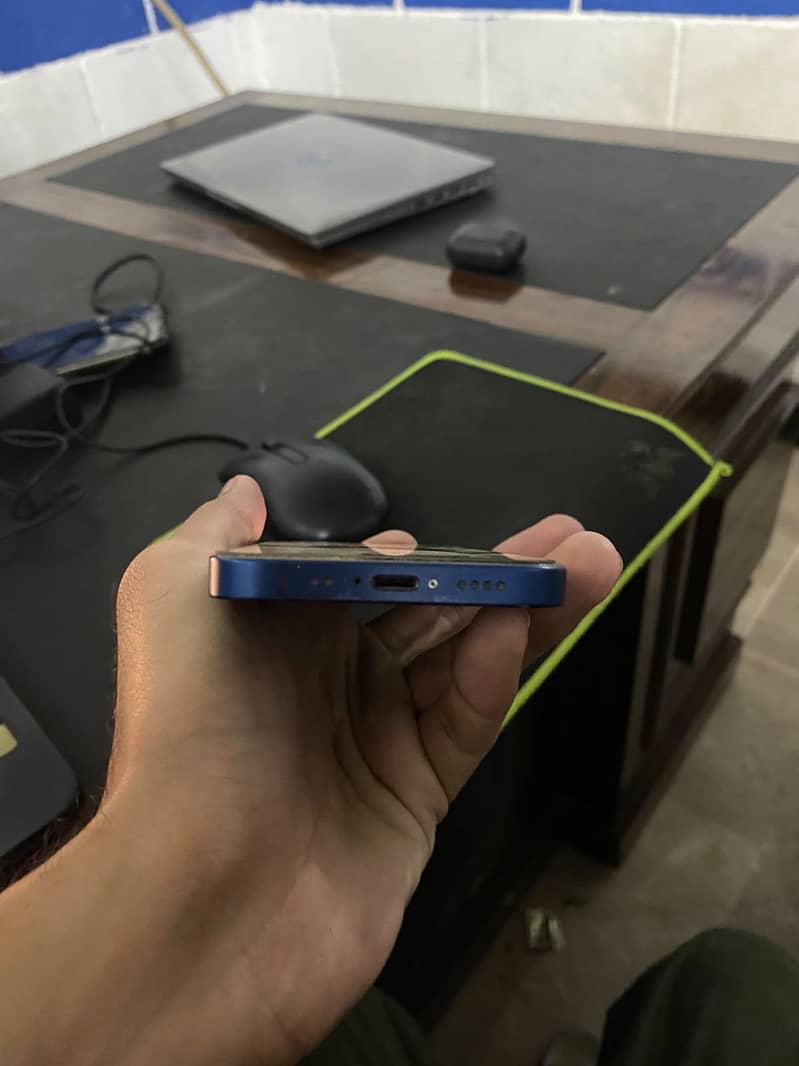 Apple iPhone 12 mini 2