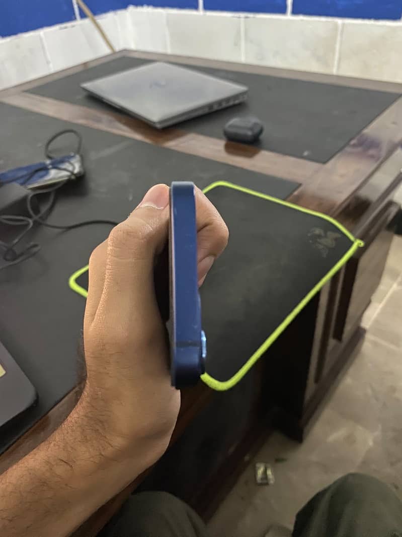 Apple iPhone 12 mini 8