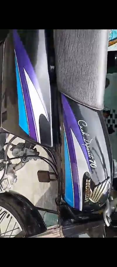 Honda 70 for sale document clear my WhatsApp number33=45=31=48=96