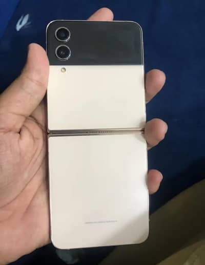 Samsung Mobile Z Flip 4
