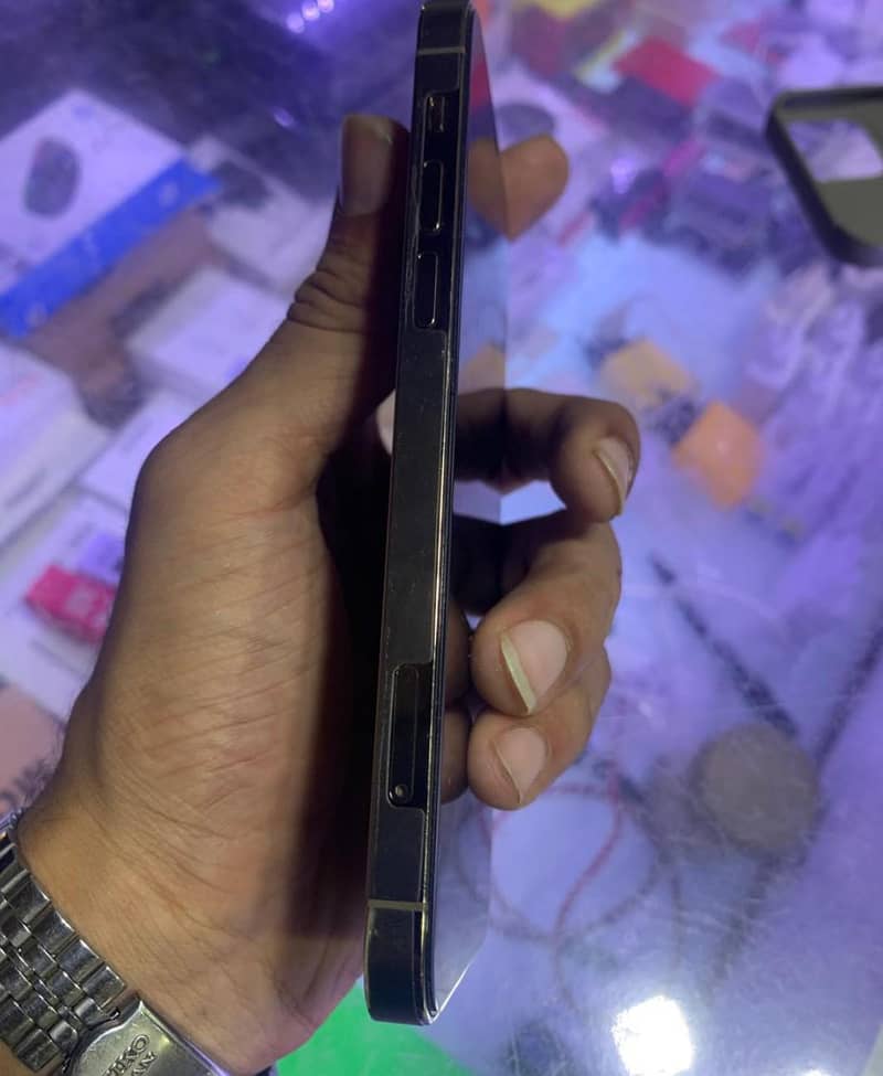 Apple iPhone 12 Pro 0