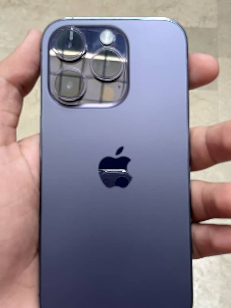 Apple iPhone 14 Pro 0