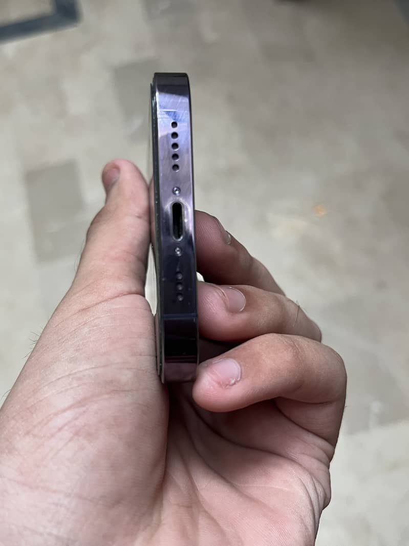 Apple iPhone 14 Pro 4