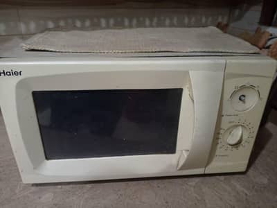 Haier Solo Series Manual Microwave Owen (HMW-20MXP3)