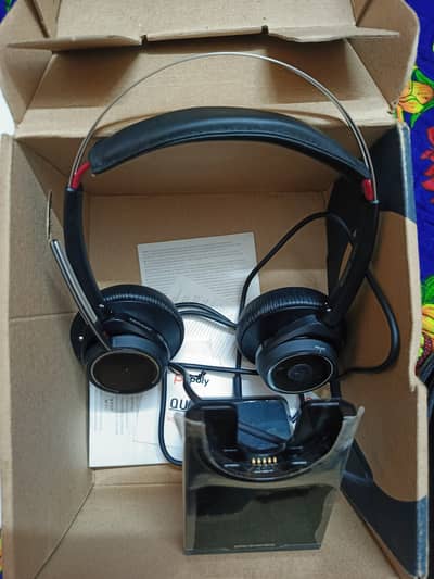 Selling Poly Voyager Focus UC headphone