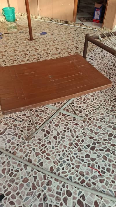 table for hotel and resturant new  ki tarha hai