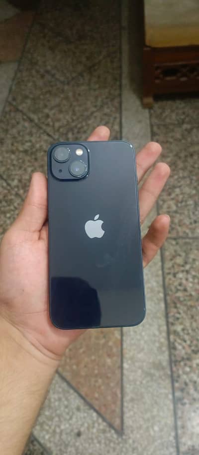Apple iPhone 13