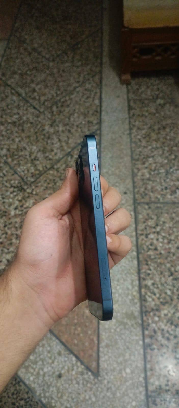 Apple iPhone 13 2