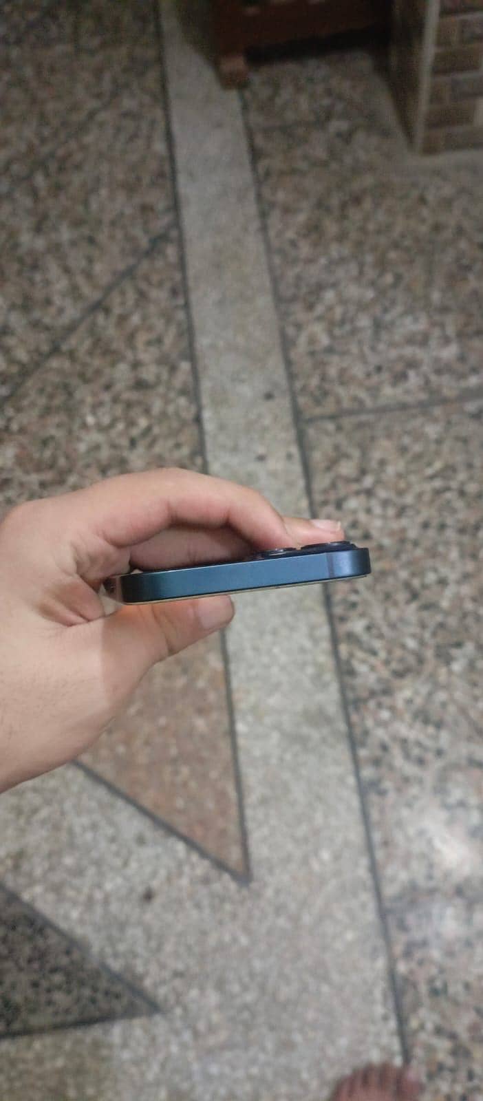 Apple iPhone 13 4