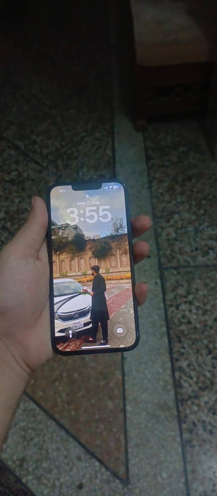 Apple iPhone 13 6
