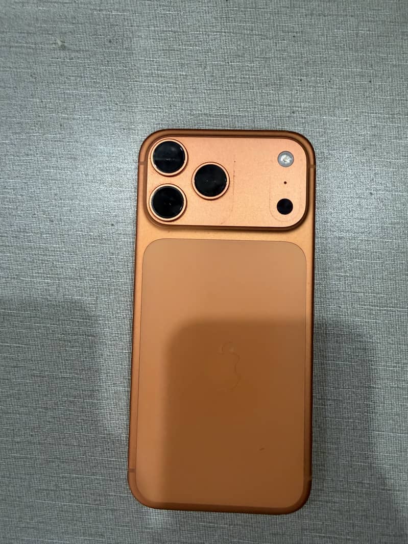 Apple iPhone 17 Pro Max 1