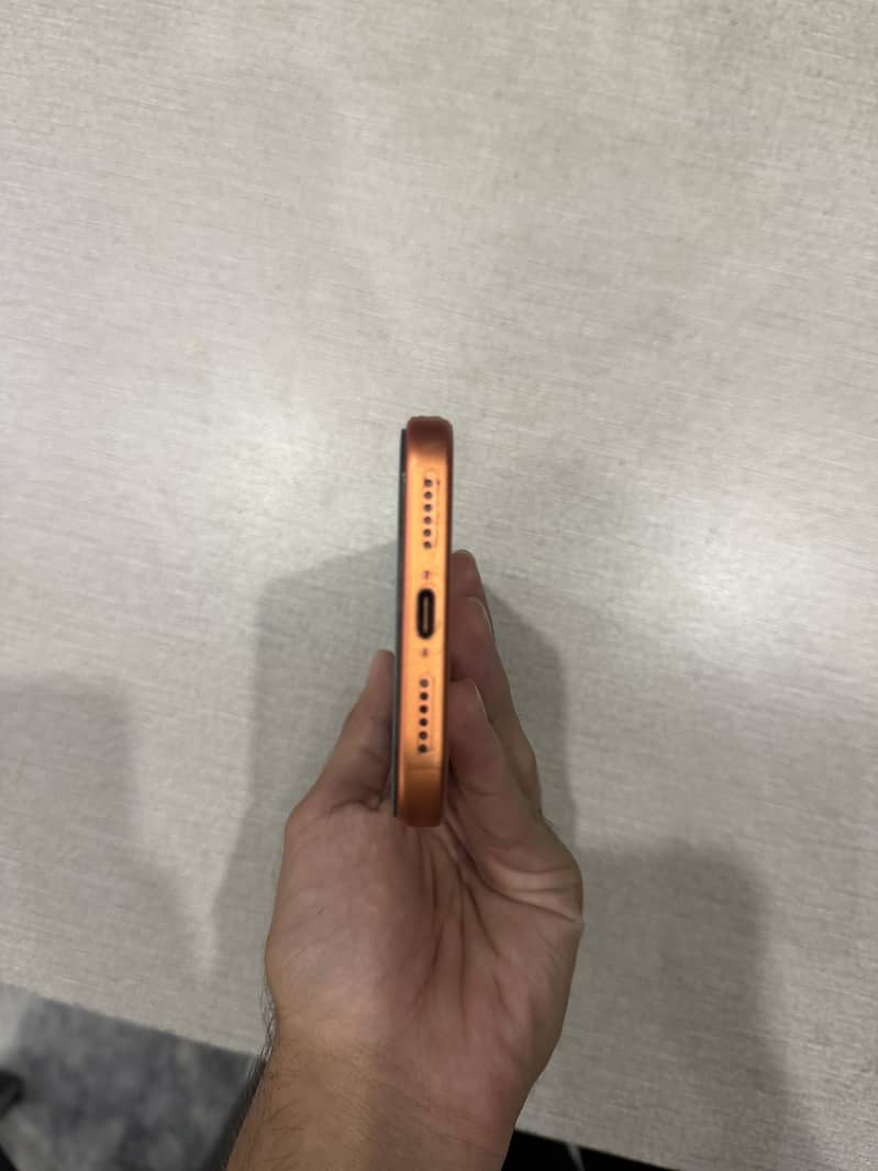 Apple iPhone 17 Pro Max 2