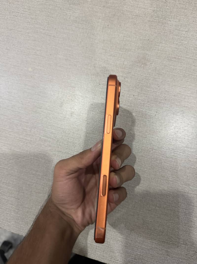 Apple iPhone 17 Pro Max 3
