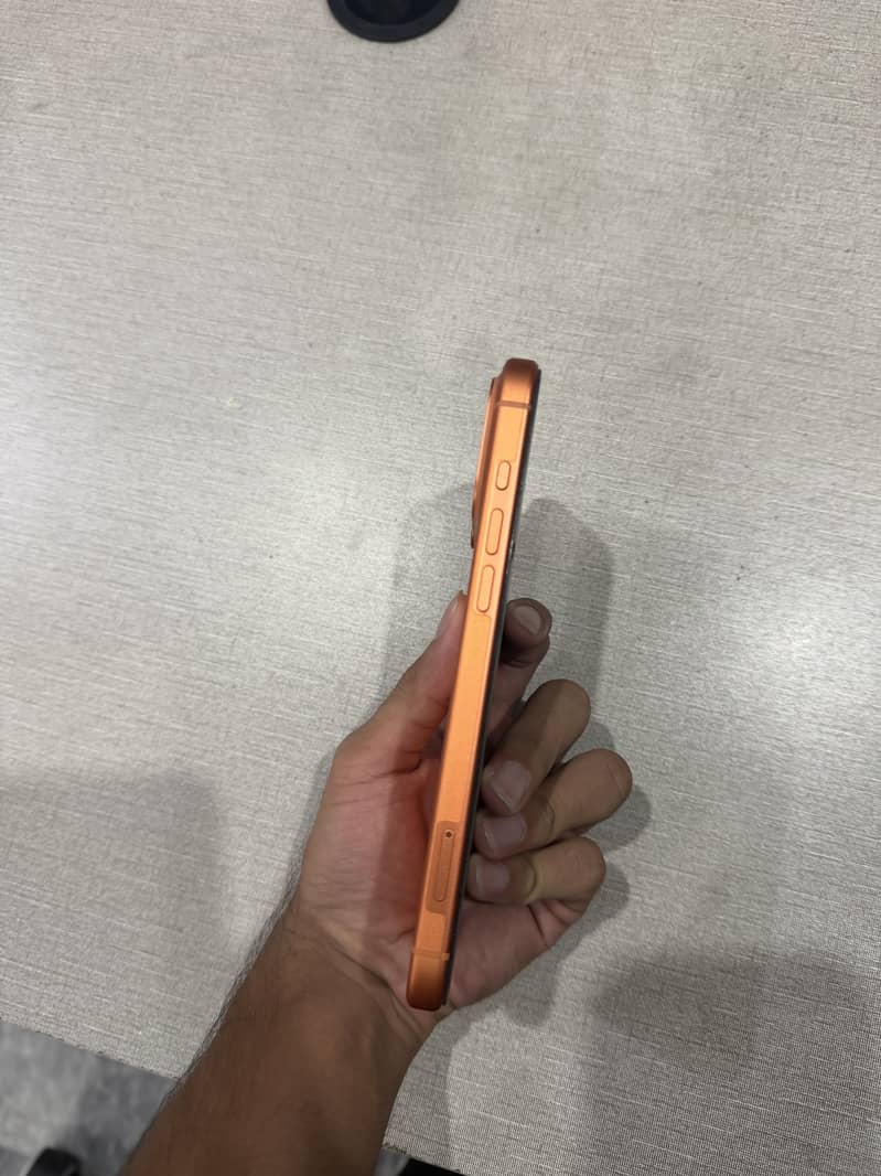 Apple iPhone 17 Pro Max 5