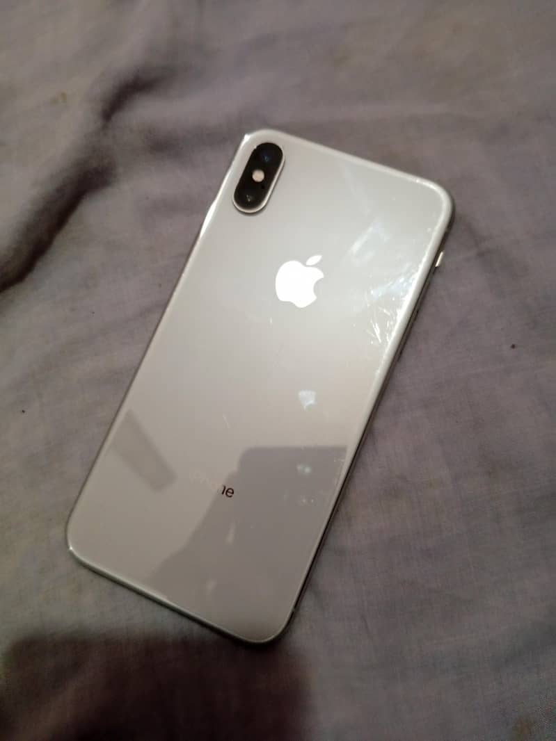 Apple iPhone X 4