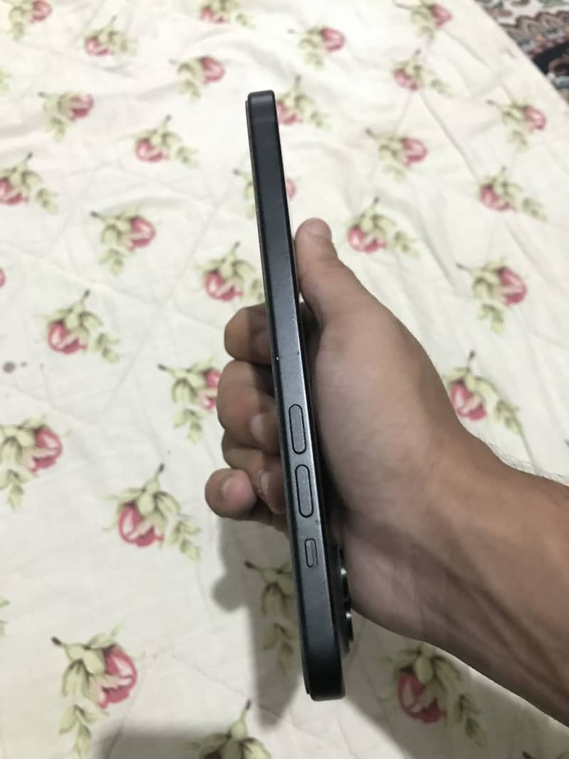 Apple iPhone 15 plus Bypass 6