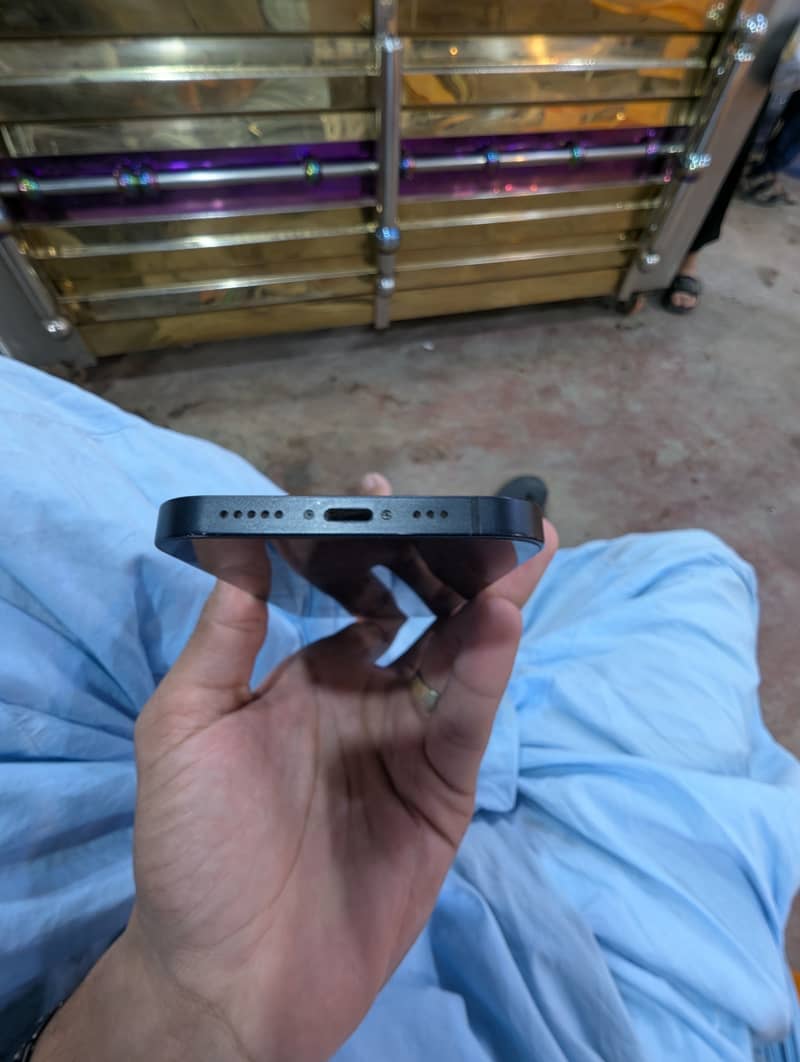 Apple iPhone 12 1