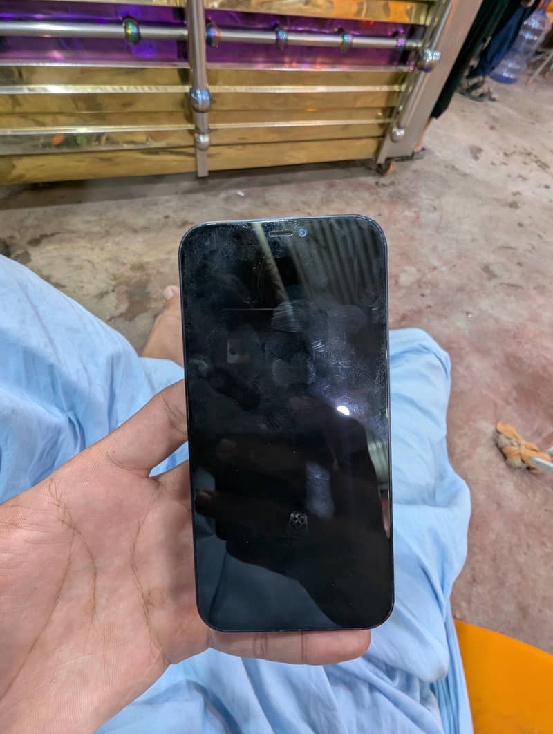 Apple iPhone 12 2