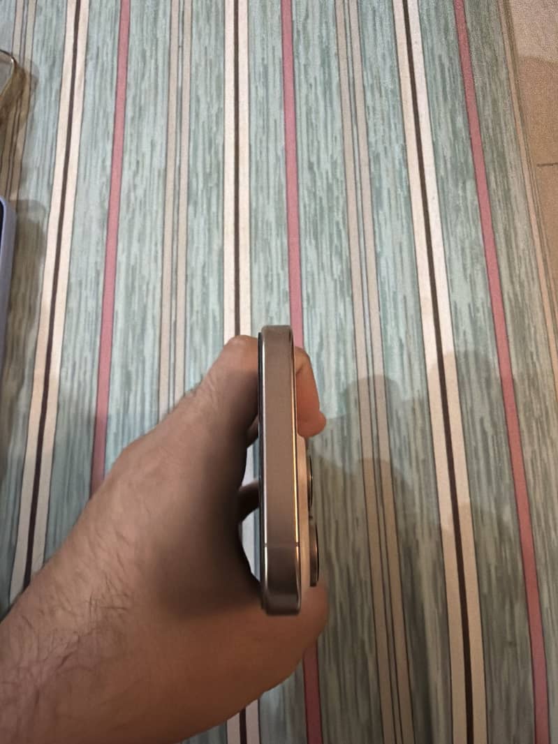 iphone 16pro 2
