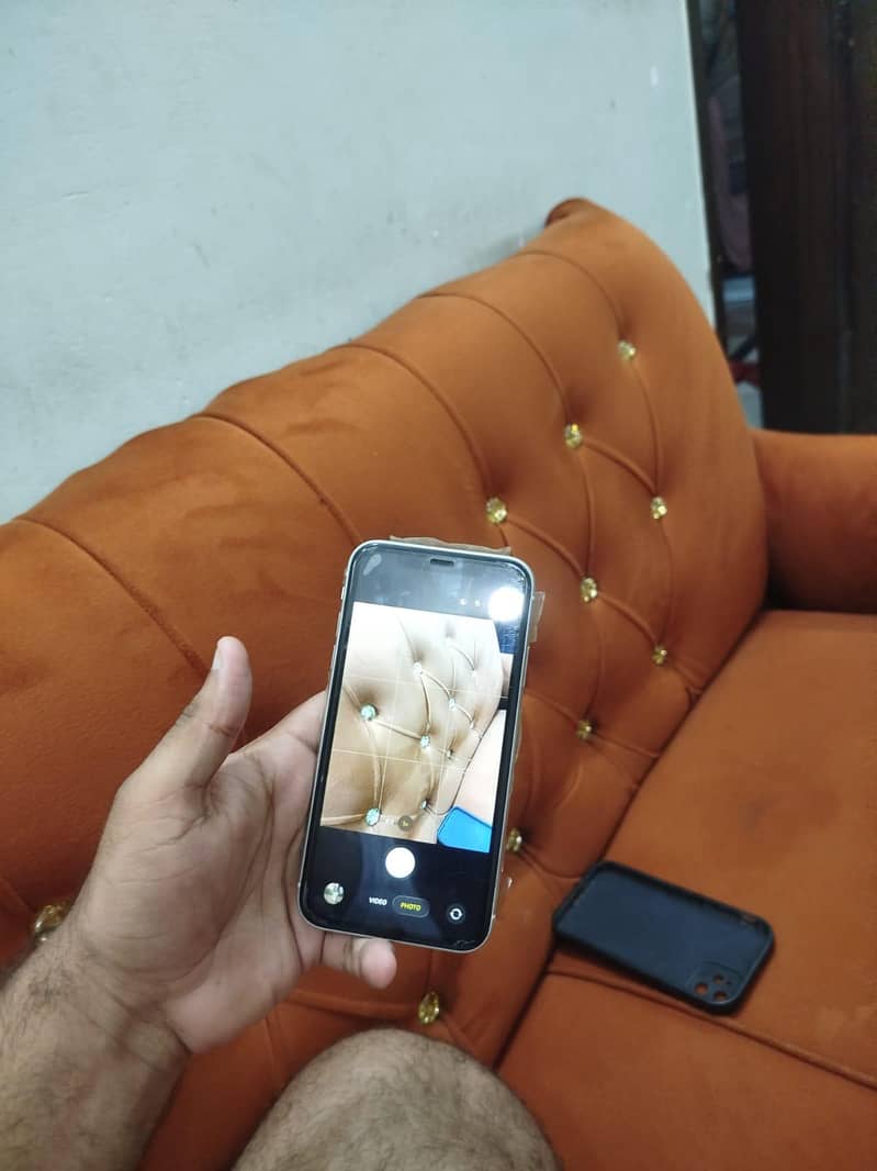 Apple iPhone 11 6