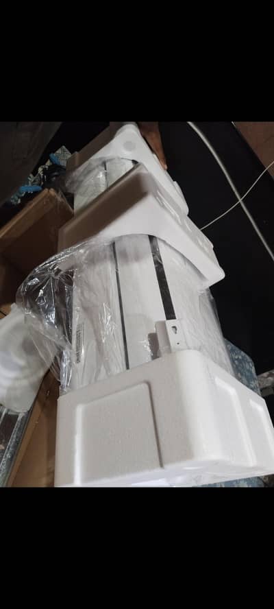 haire inverter 1.5tan new condition not install yet