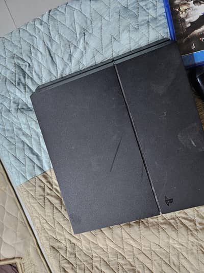 Ps 4 with Gta 5 cd